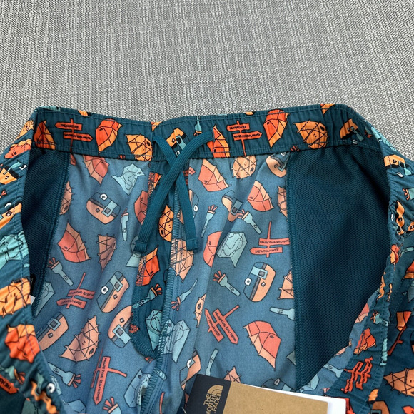 The North Face Shorts Mens XXL Pull-on Allover Camping Print Class V New - Picture 14 of 16